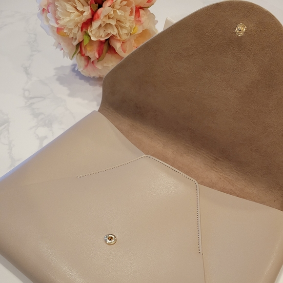 NWT MaxMara ITALY Leather Slipcover / Clutch